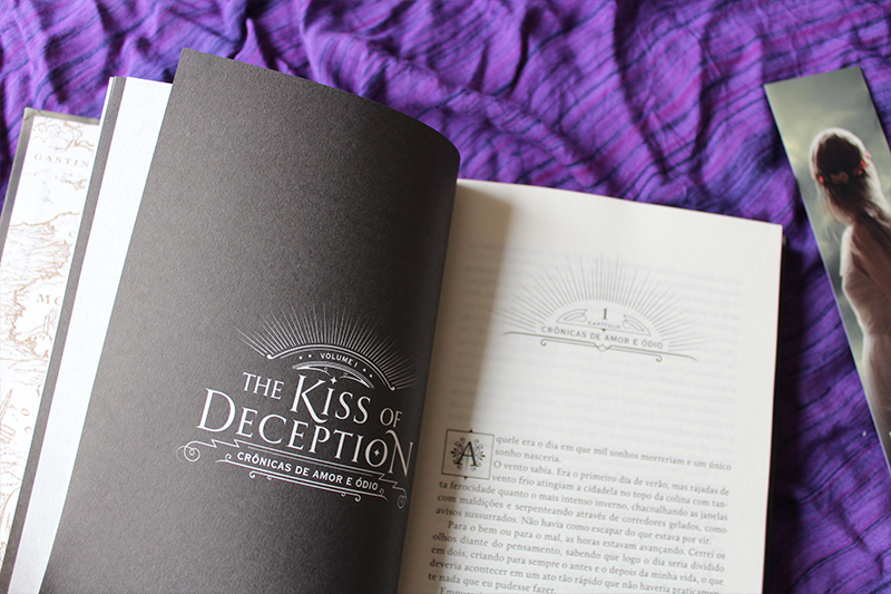 Kiss of Deception - entrevista com Mary E Pearson no Pipoca Musical