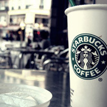 “A Febre Starbucks”, uma dose dupla de cafeína, comércio e cultura.